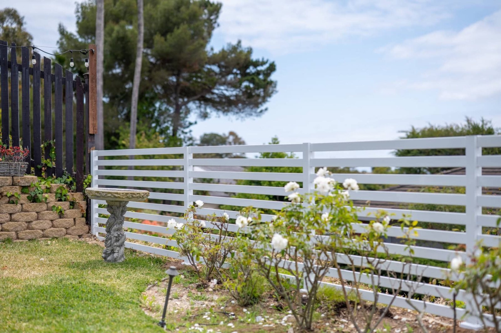 Semi-privacy aluminum fence and gate installation